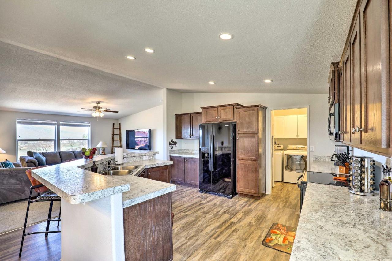 Desert Escape Off I-10 With Over 1 Enclosed Acre! Mescal Exterior foto